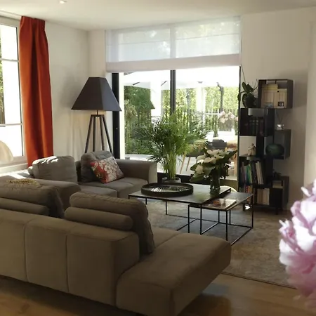 Le Moliere - Charmante Maison Niche Au Coeur Des Parcs De La Rochelle * La Rochelle (Charente-Maritime)