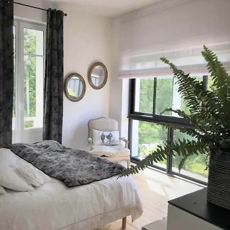 Ferienhaus Le Moliere - Charmante Maison Niche Au Coeur Des Parcs De La Rochelle *
