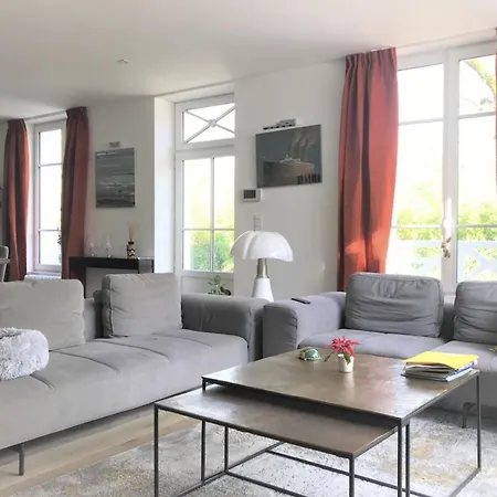 Le Moliere - Charmante Maison Niche Au Coeur Des Parcs De La Rochelle